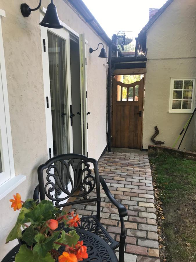 Corner House Luxury Bnb Little Dunmow Eksteriør billede