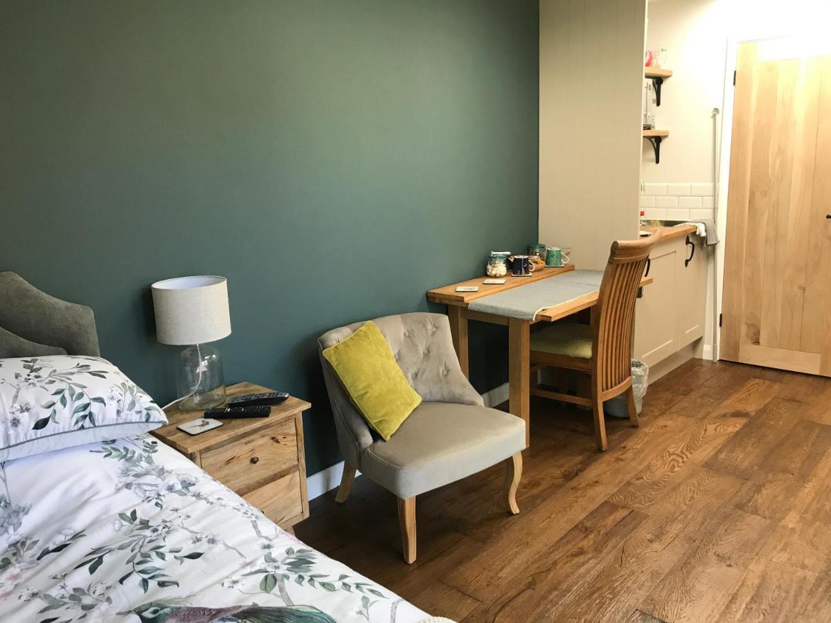 Corner House Luxury Bnb Little Dunmow Eksteriør billede