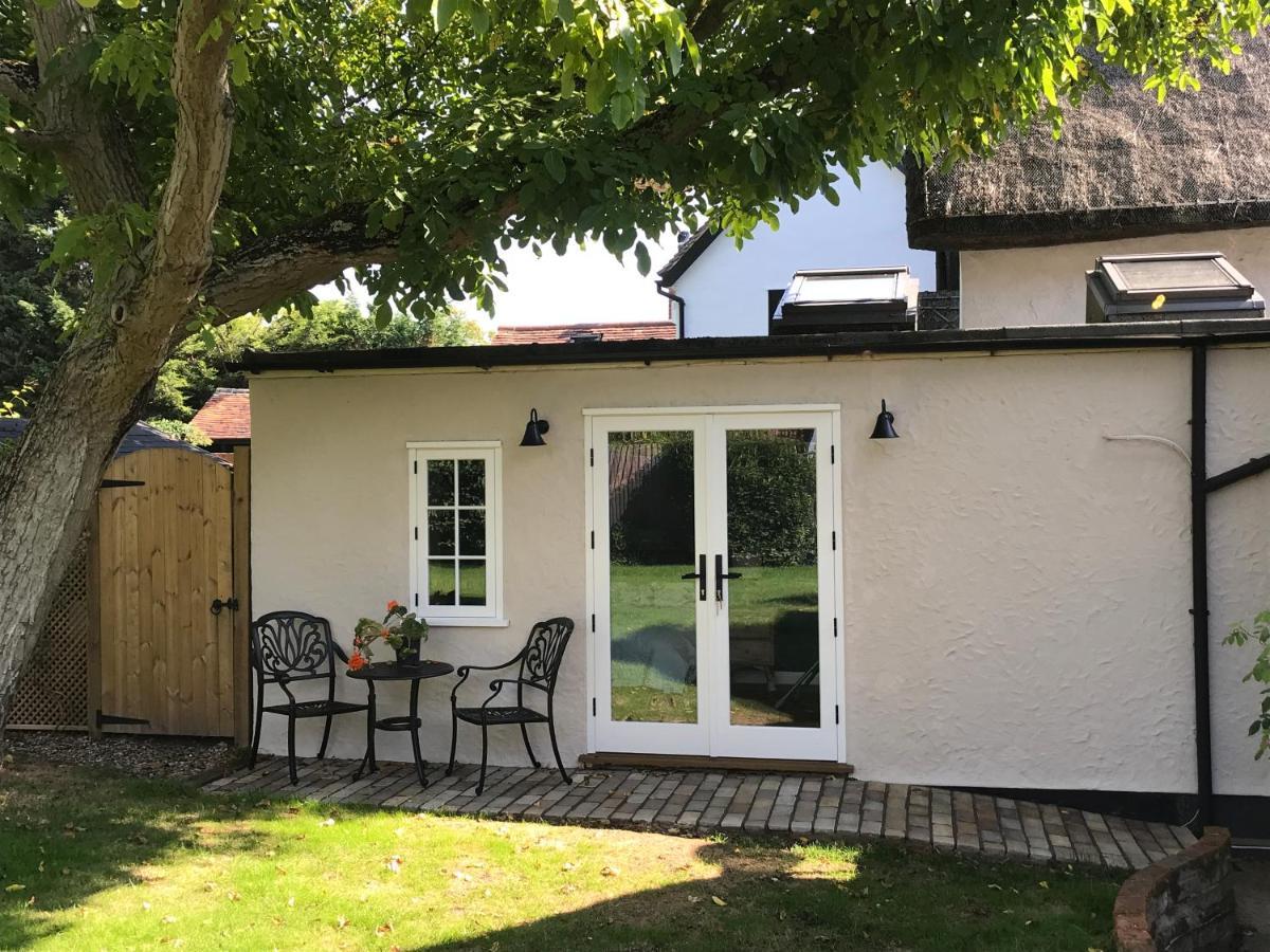Corner House Luxury Bnb Little Dunmow Eksteriør billede