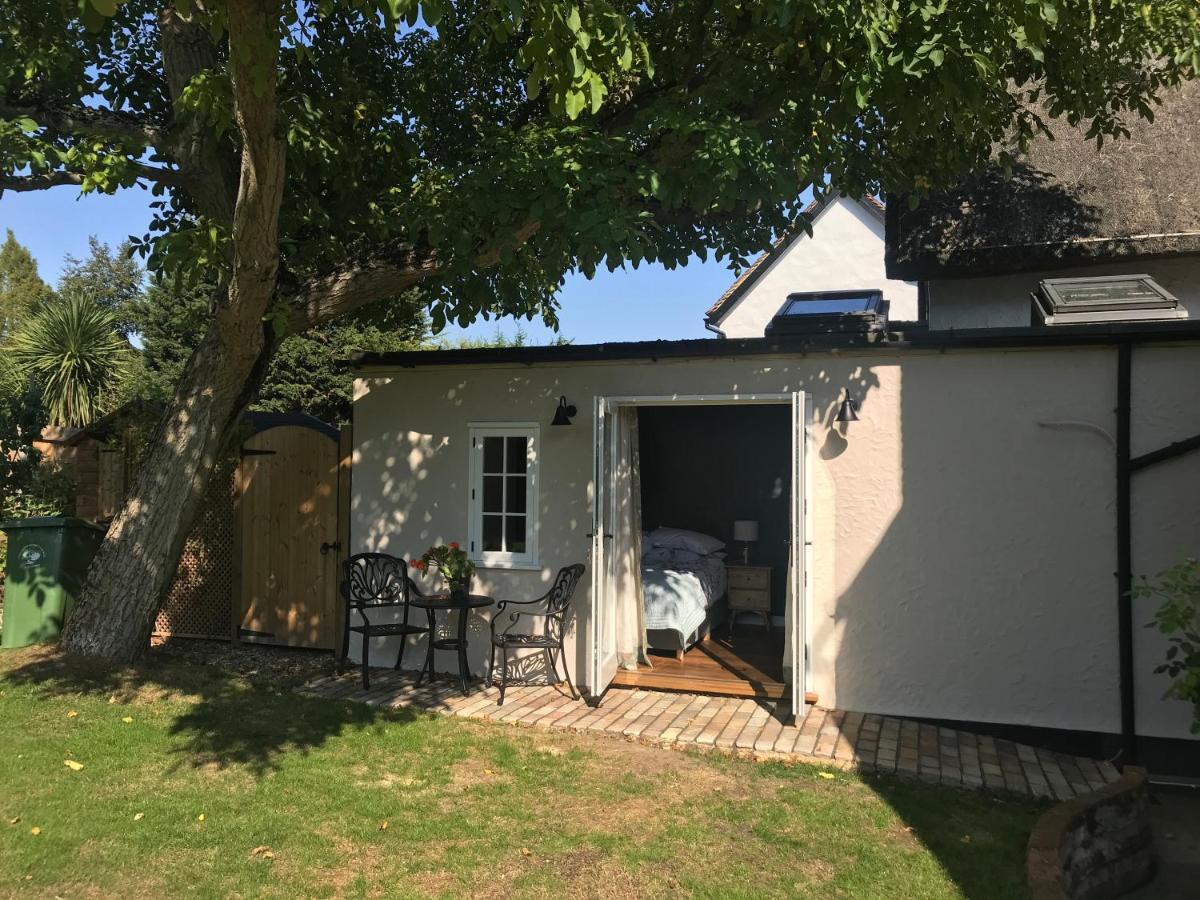 Corner House Luxury Bnb Little Dunmow Eksteriør billede