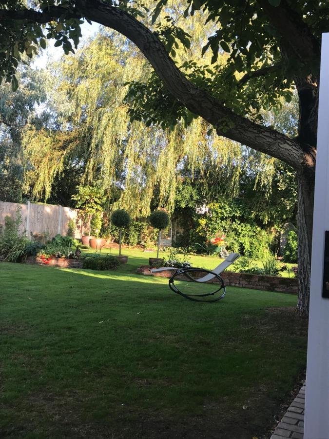 Corner House Luxury Bnb Little Dunmow Eksteriør billede